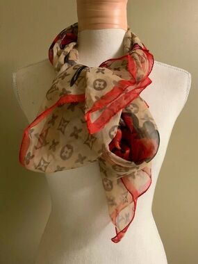 VTG LOUIS VUITTON Silk Scarf floral Pattern Cream Dark Brown. Paris  67”X27”